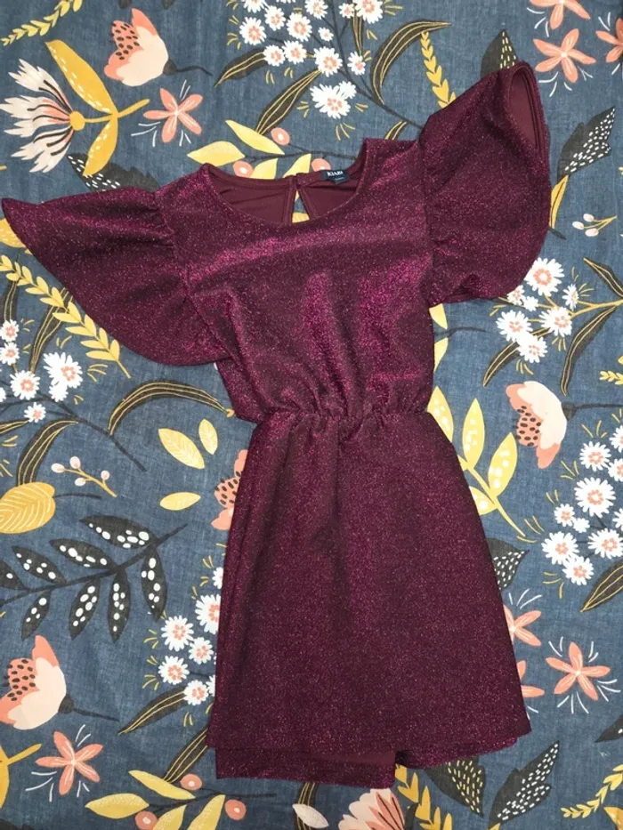 Robe pailleté rose fushia manche courte