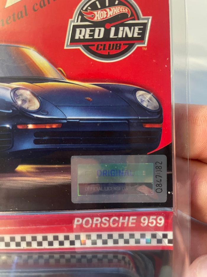 Porsche 959 à l’échelle 1/64. Voiture type Hot Wheels - photo numéro 3