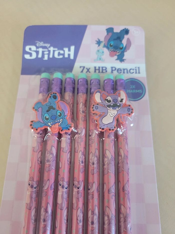Lot crayons Stitch Neufs - photo numéro 2
