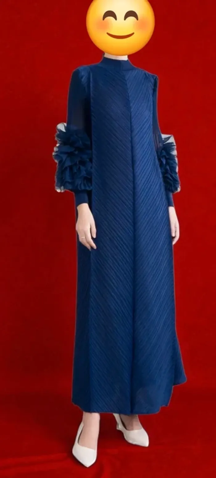 Robe plissée bleu nuit élégante – manches fleuries à volants – Tissu stretch – XS à XL
