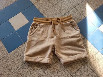 Short 3 ans