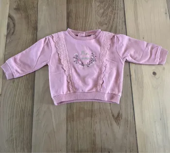Pull rose – 12 mois – Fashion Private Company
