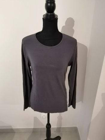 Joli sous-pull gris taille 42