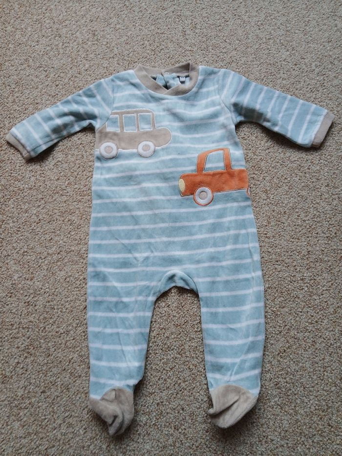 Lot de pyjamas 6 mois garçon - photo numéro 2