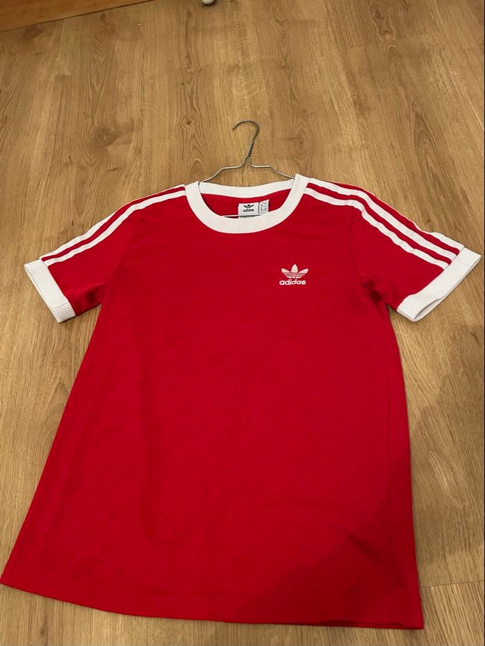 TEE shirt adidas