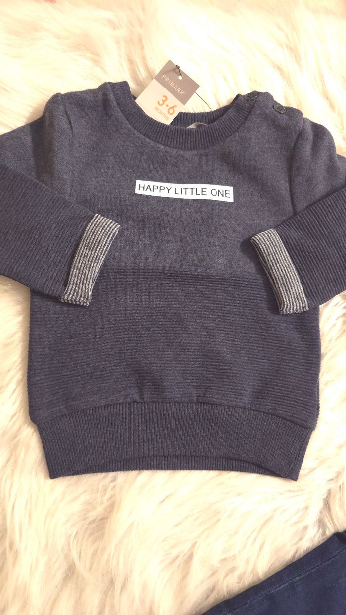 (Neufs non portés) 🏷🏷🥰😍💙 sweat et jeans 6 mois garçon 💙😍🥰