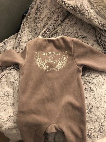 2 Pyjamas vertbaudet angel 1 et 6 mois