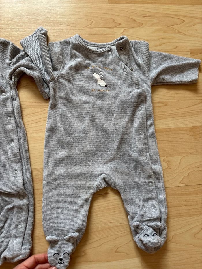 Pyjamas 3 mois - photo numéro 2