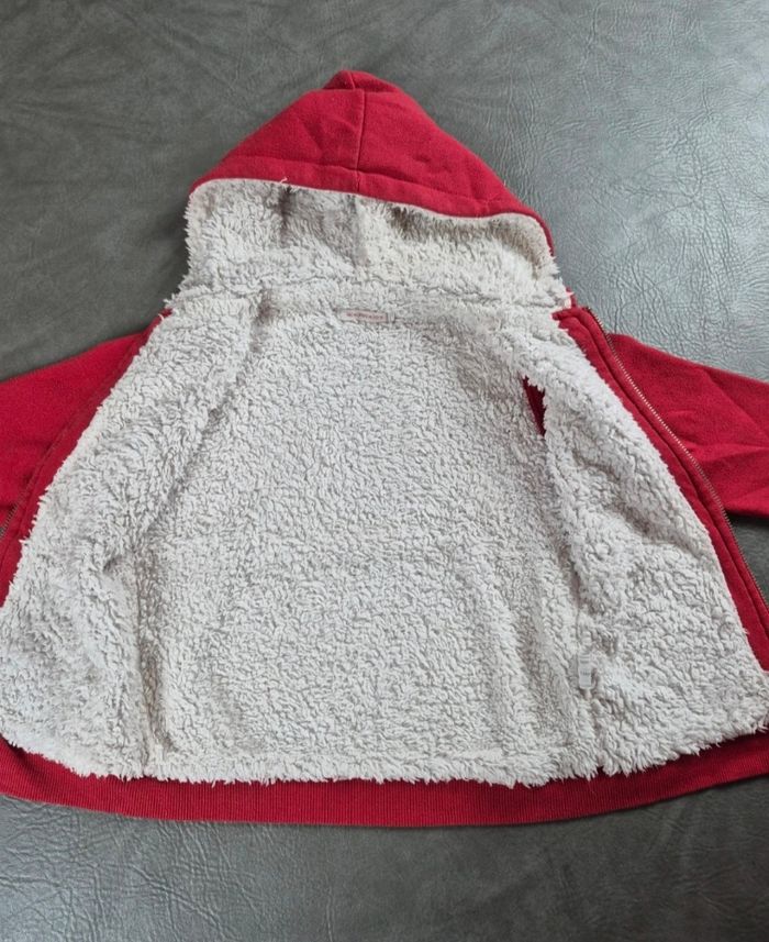 Manteau / veste Monoprix 6 ans rouge avec capuche A61 - photo numéro 2