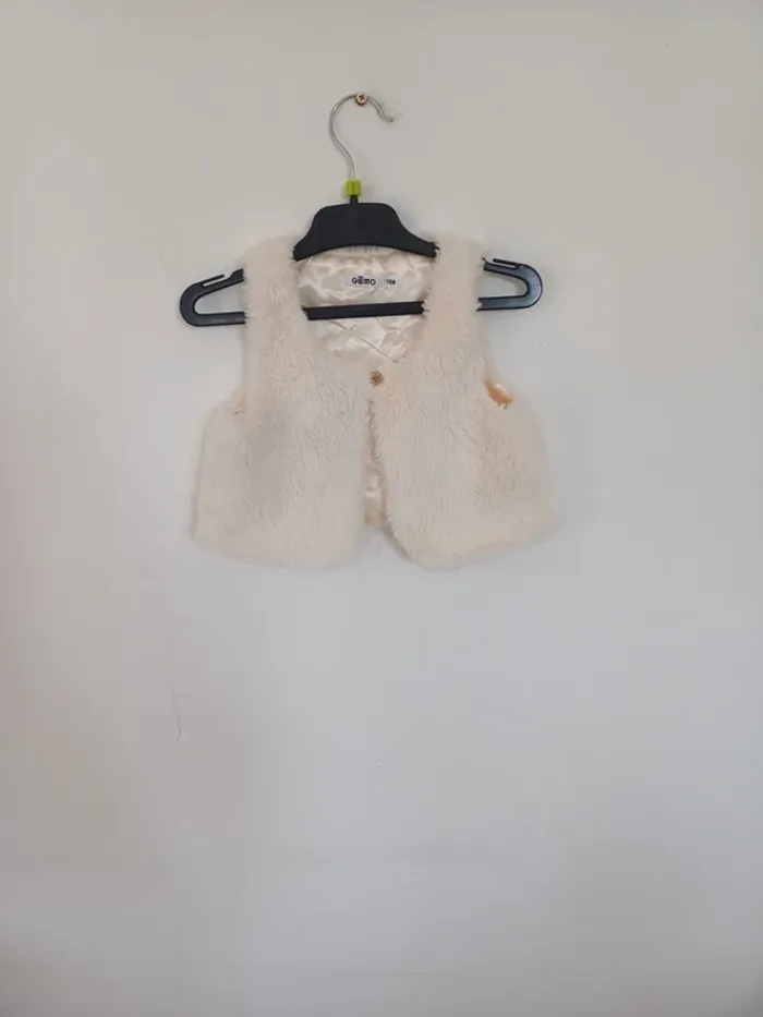 Gilet sans manche fausse fourrure - 18 mois