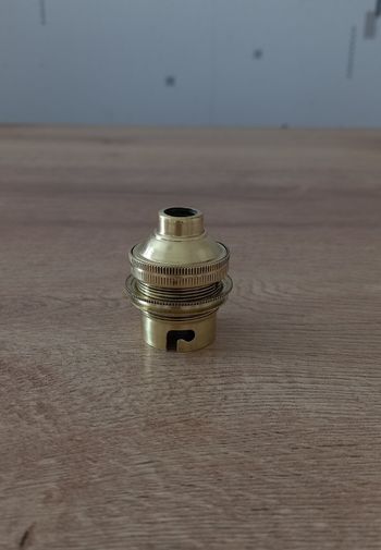 Douille B22 ancienne en laiton , céramique et bague lustre.