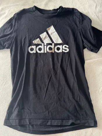 T-shirt adidas