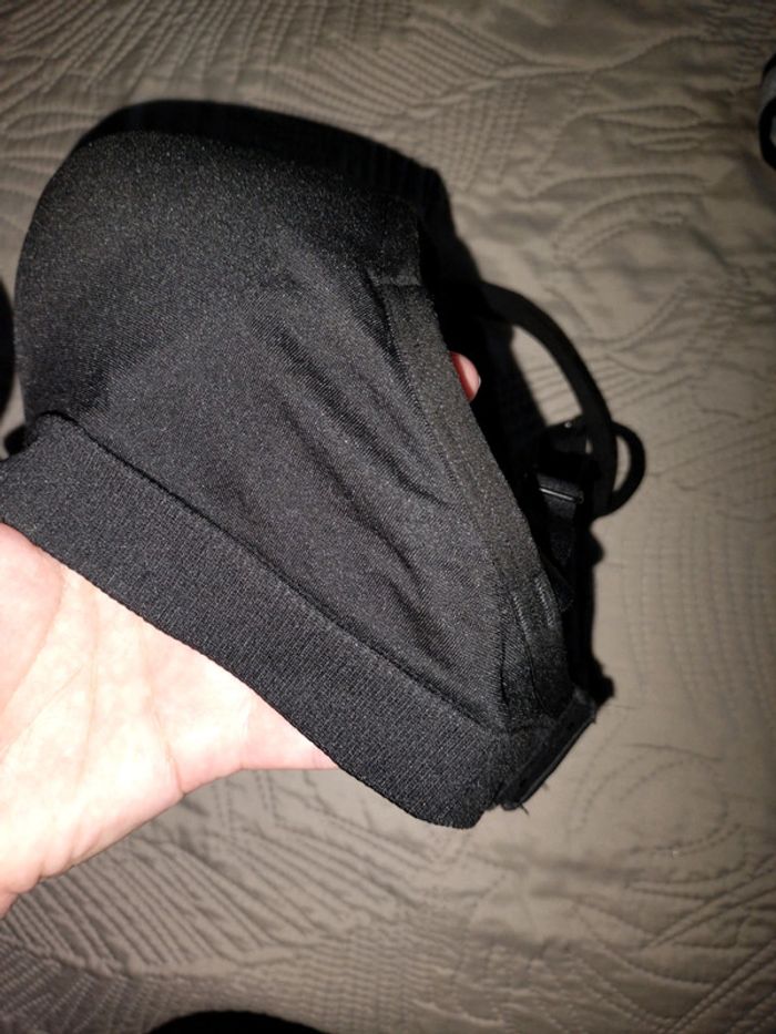 Soutien gorge noir - photo numéro 5