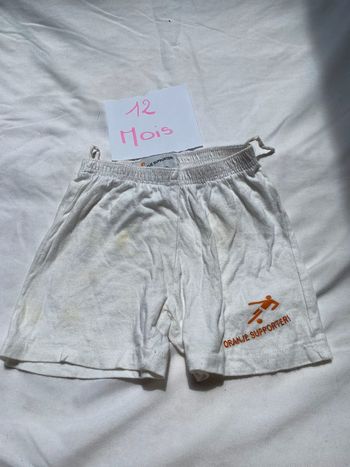 Short 12 mois tacher