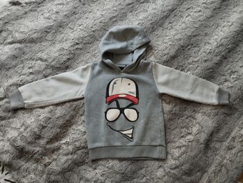 Sweat à capuche Taille 6ans