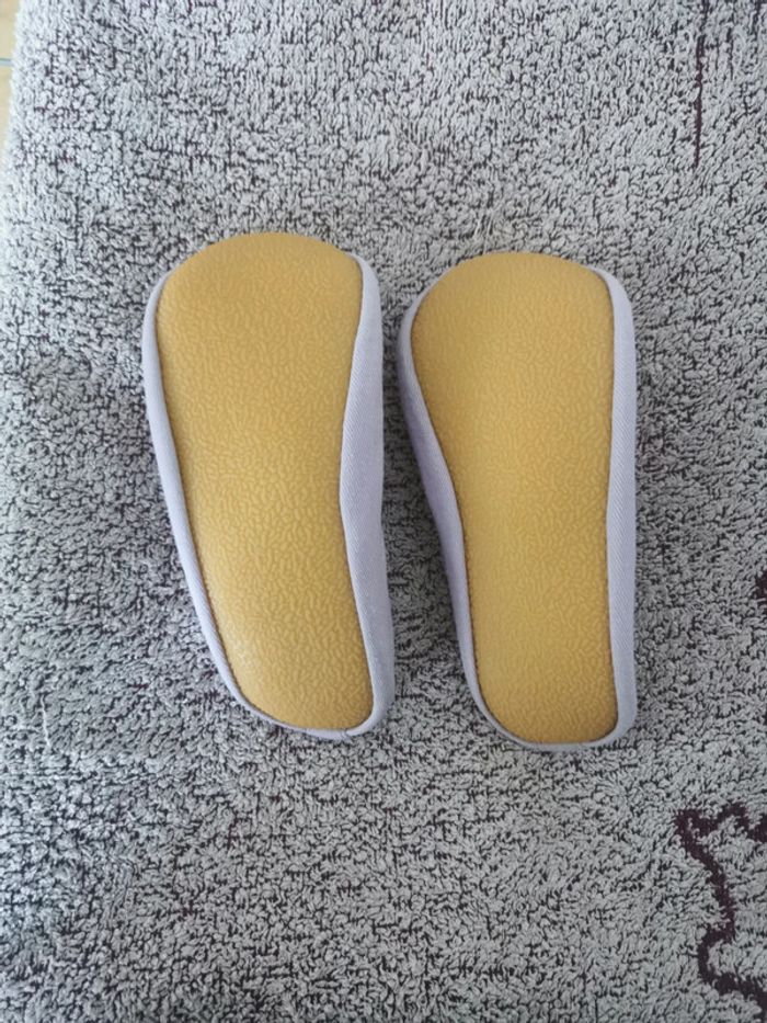 Chaussons danse ou gym - photo numéro 3