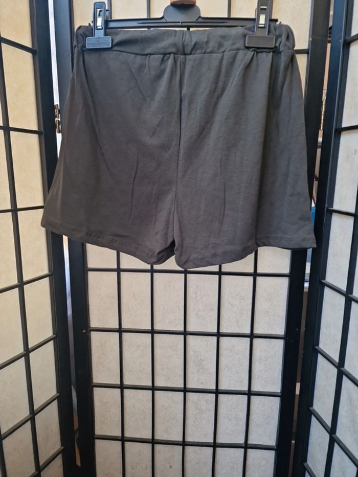 Short détente - photo numéro 3