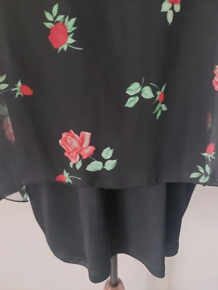 Haut fantaisie à fleurs 🌸 en 2 parties - photo numéro 3