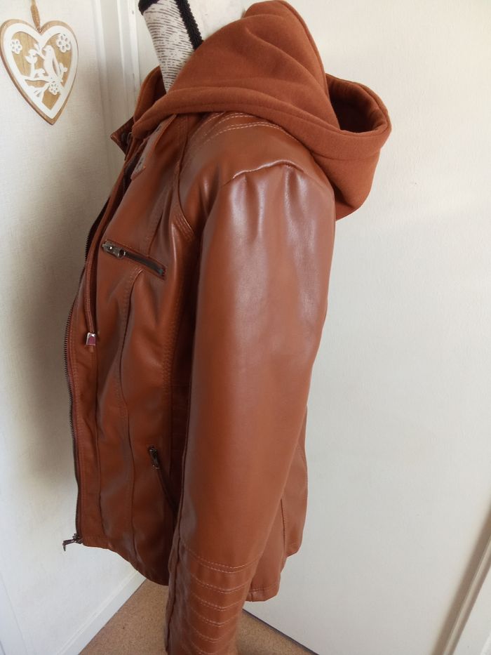 Veste femme taille S ou 36-38,  capuche, simili hiver, chaude - photo numéro 4