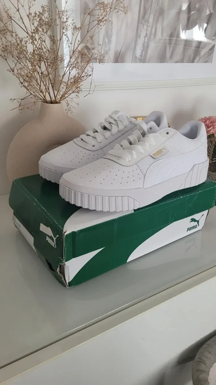 Puma Cali Fashion Femme 38.5 neuves