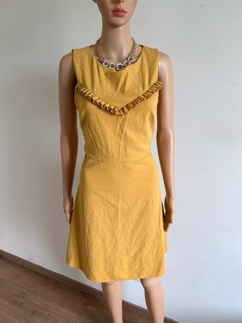 Robe jaune moutarde sans manches Naf Naf taille 38 TBE