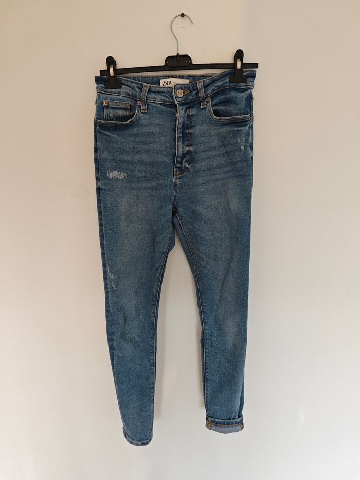 Jeans bleu Zara  taille 38 - photo numéro 2