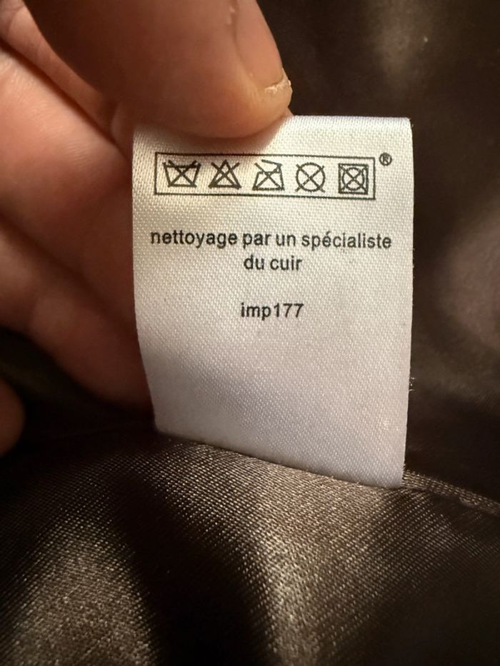 Veste en cuir Un Jour Ailleurs Taille 38 - photo numéro 5