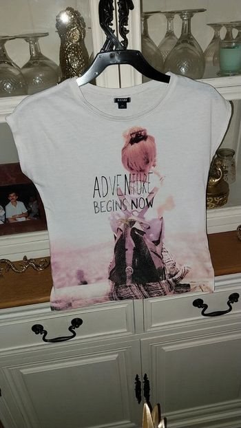 Tshirt Kiabi Imprimé girl très bon état raille 6 ans