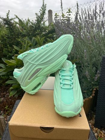 Nocta hot step 2 mint
