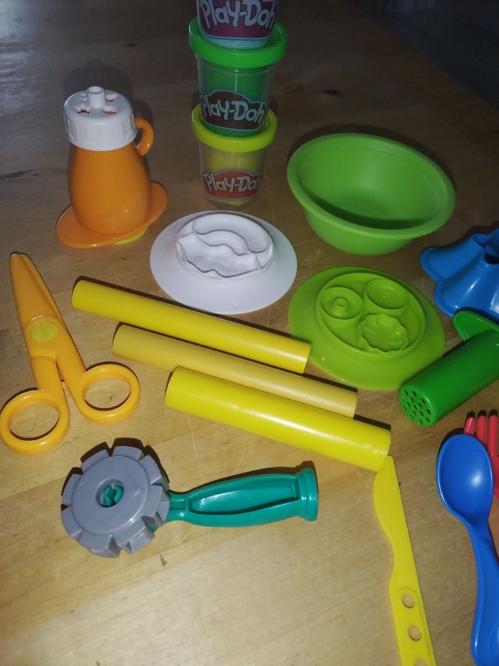 Lot de pâtes à modeler - photo numéro 2