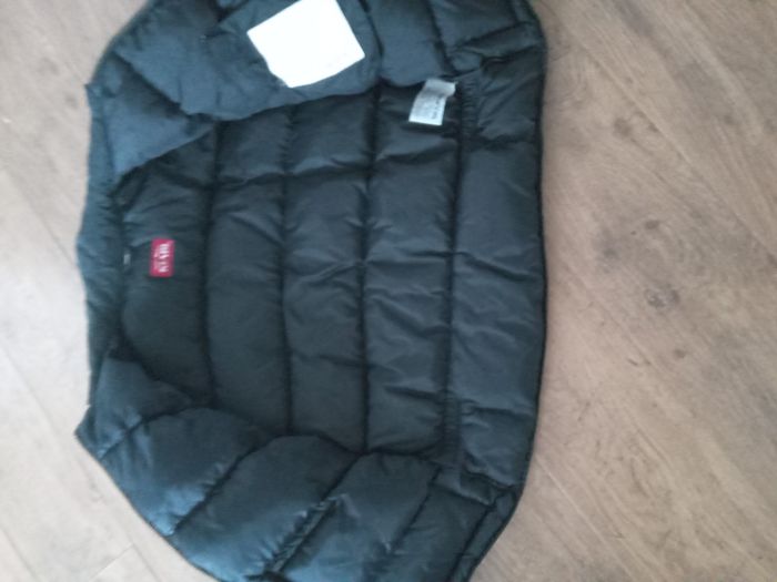 Doudoune noire Kiabi 34/36 - photo numéro 3