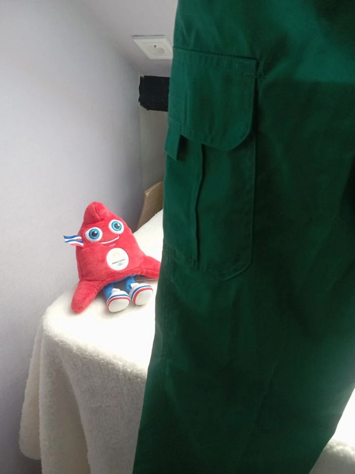 Pantalon de travail vert Multipoches Neuf Taille élastique 36-38 cm - photo numéro 9