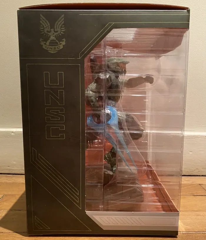 Halo Infinite - Master Chief with Grappleshot - Dark Horse PVC Statue 10-Inch - photo numéro 4