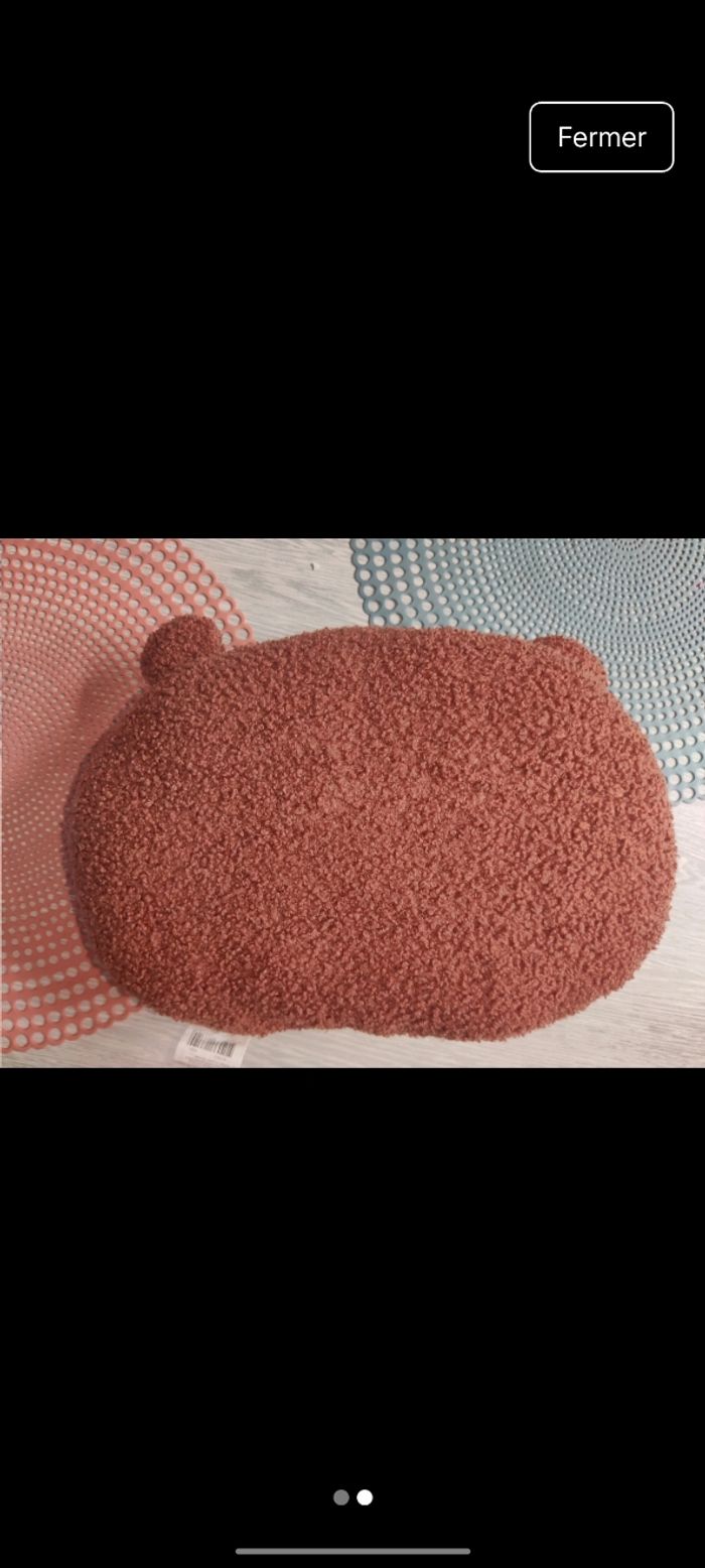 Petit coussin décoratif ours - photo numéro 2