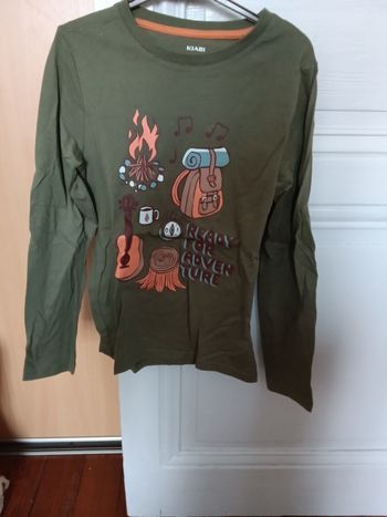 Tee-shirt Kiabi kaki et multicolore