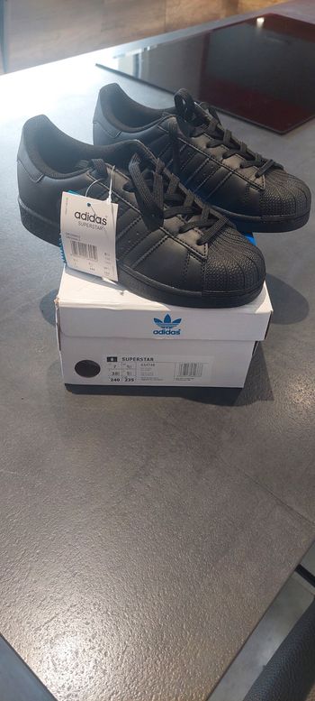 Baskets adidas