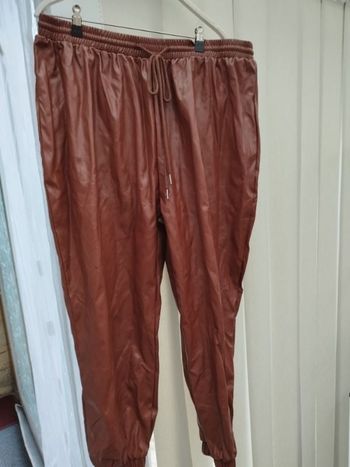 Pantalon simili cuir