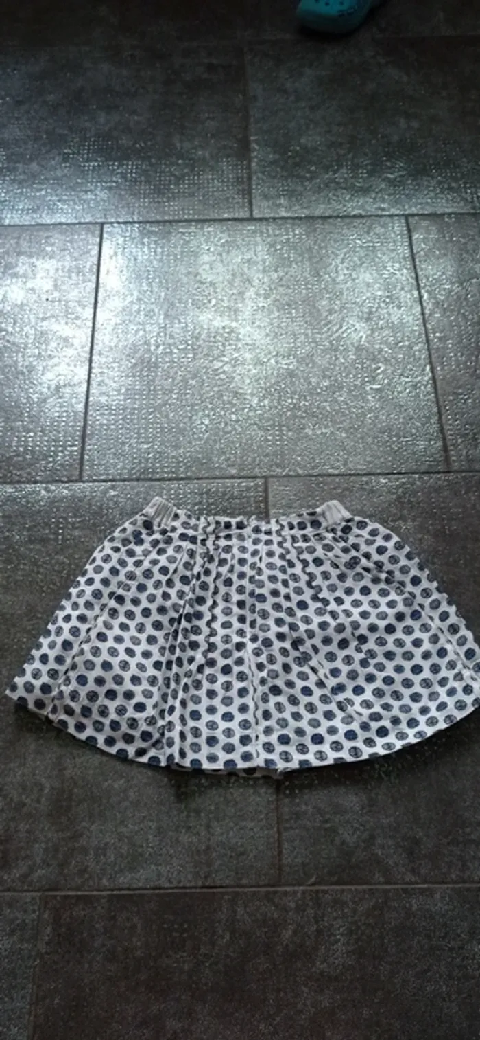 Jupe de marque Marèse 
Taille 5 ans 
Très bon état - photo numéro 6