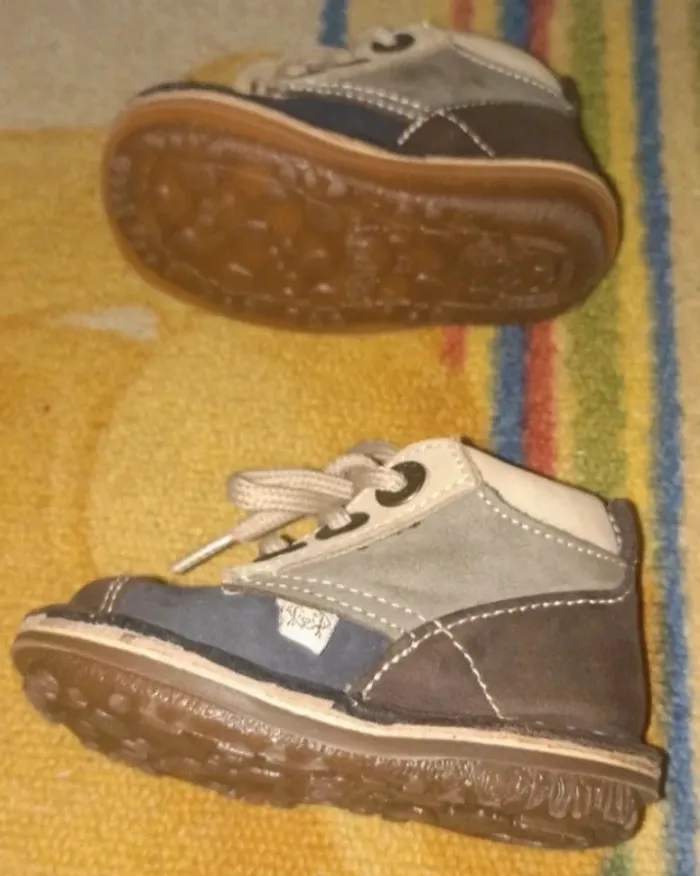 Chaussures 19 - photo numéro 5