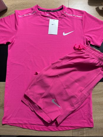 Ensmeble running Nike taille M 