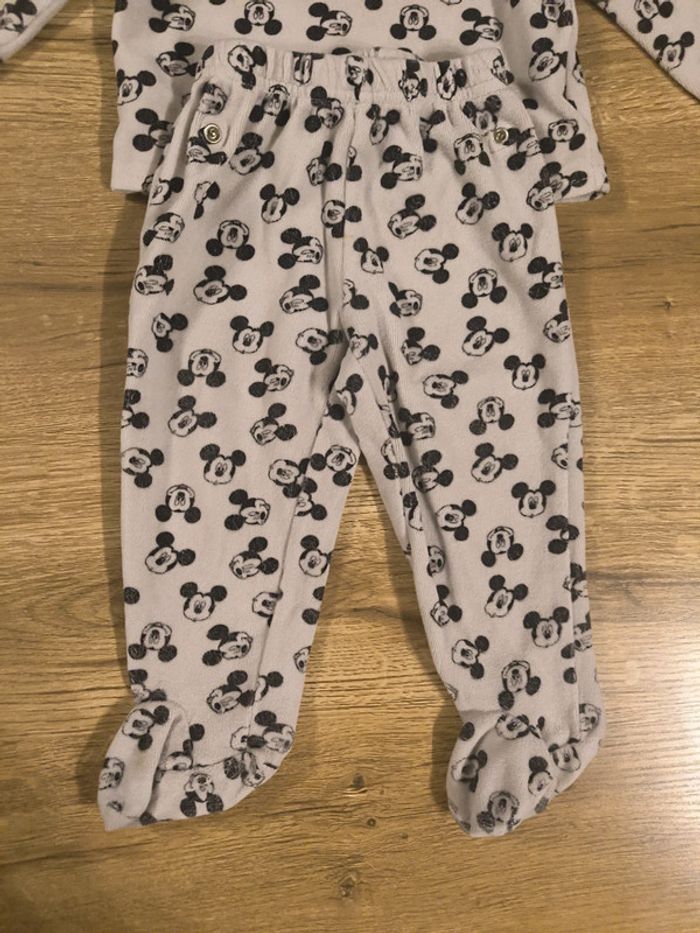 Pyjama - photo numéro 2