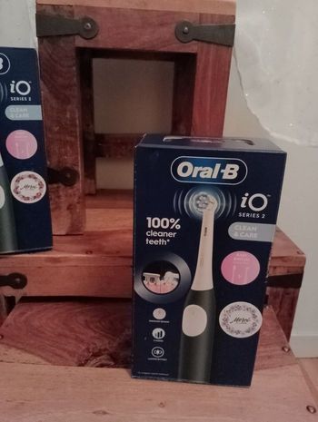 Oral-B iO - Brosse à dents électrique rechargeable vert
