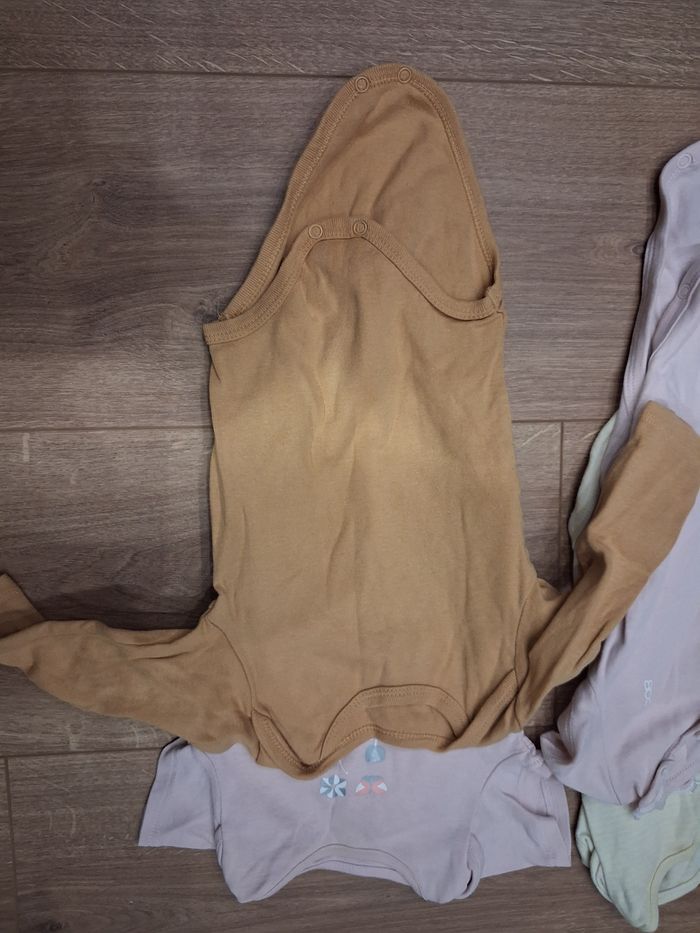 Lot de 11 bodies filles - photo numéro 5