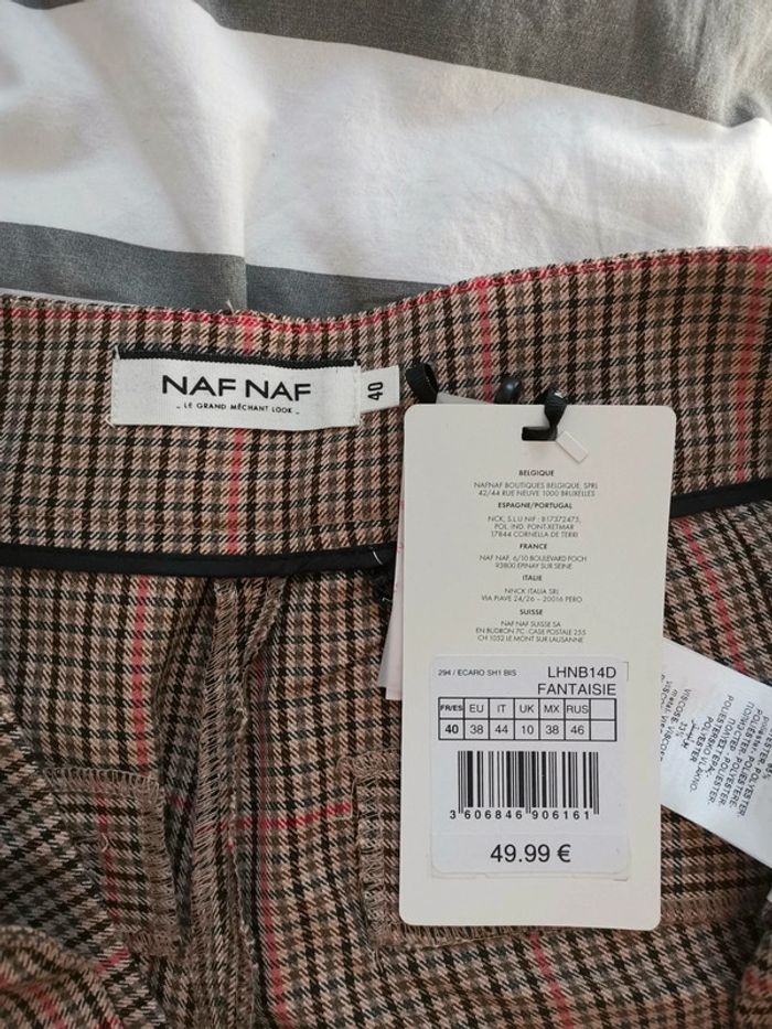 Short Ecaro Naf Naf T40 - photo numéro 4