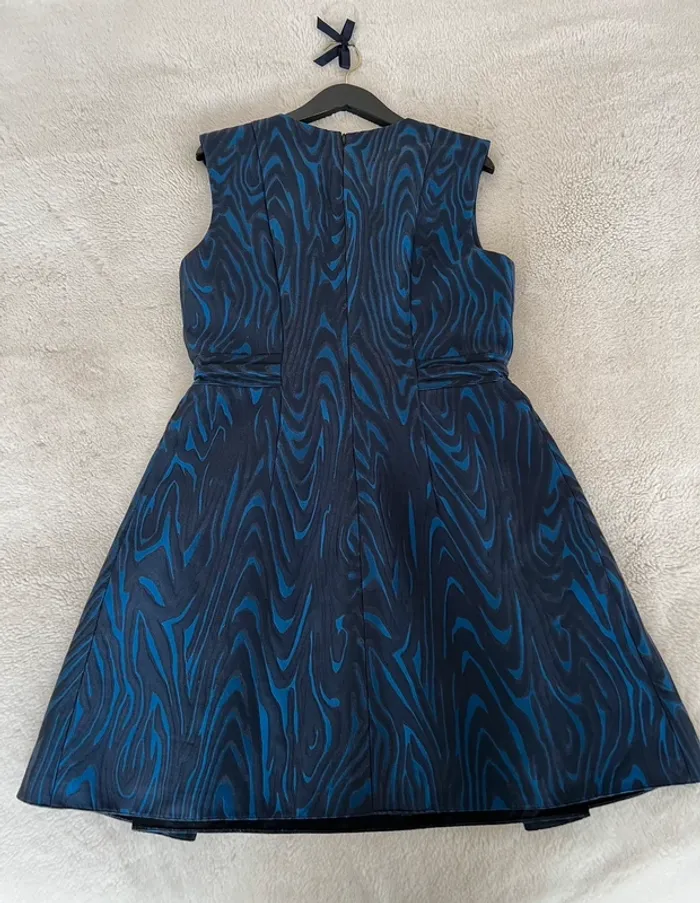 Robe Kenzo taille 40 - photo numéro 3
