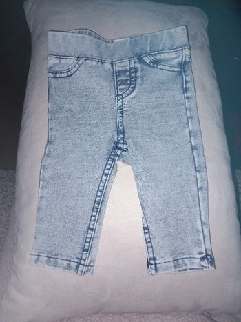 Jean taille 56cm 1mois h&m