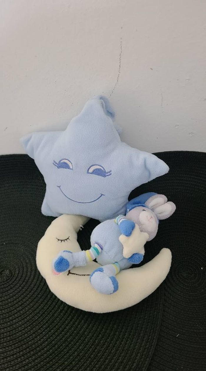Doudou musical étoile lapin bleu blanc sur lune GIPSY