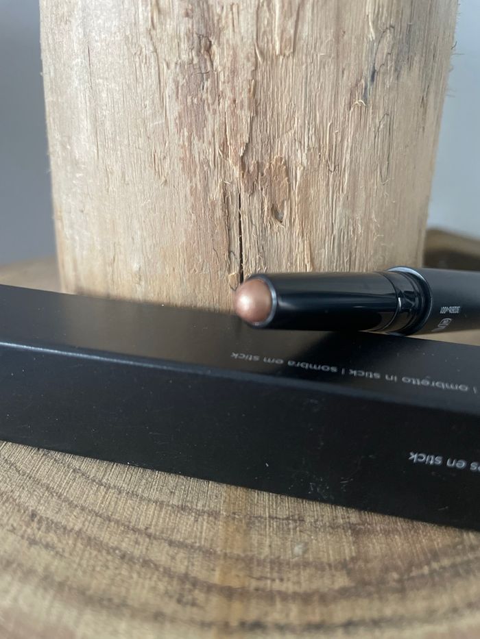 Ombre en stick Gleaming Younique - photo numéro 3