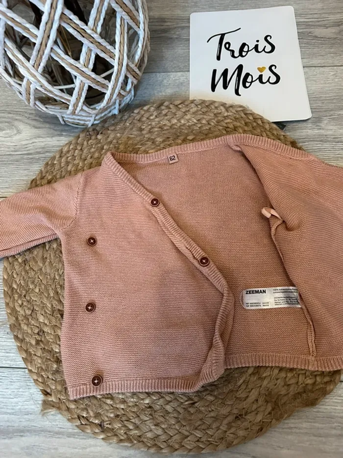 Gilet croisé 3 mois - photo numéro 3