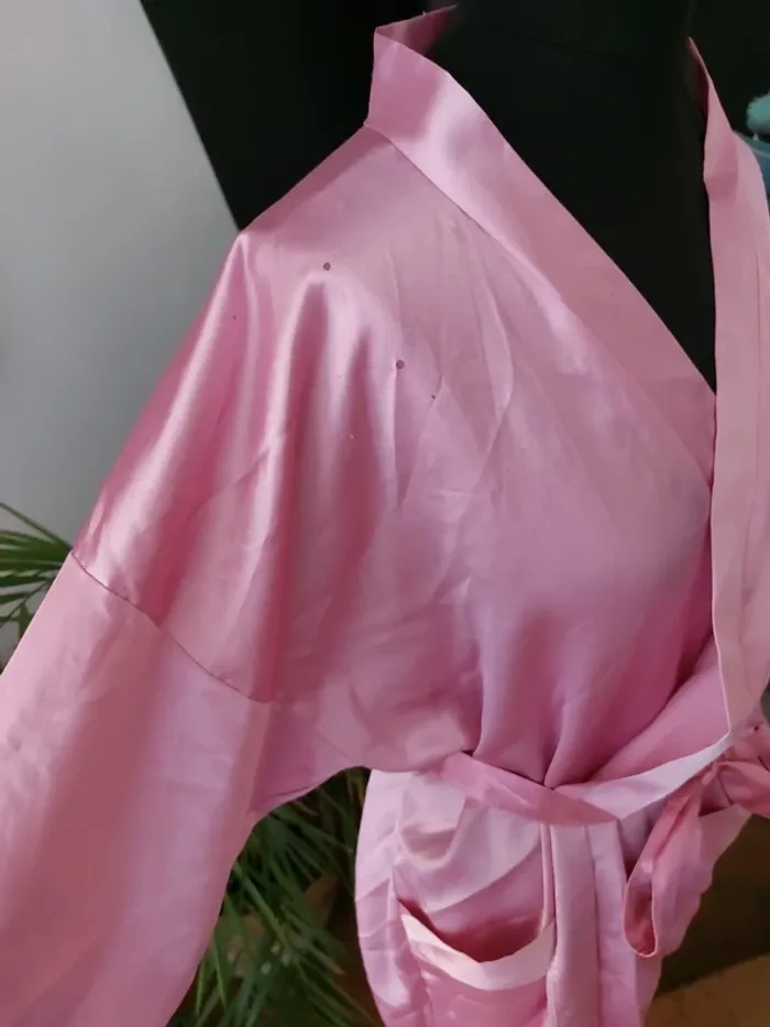 Peignoir en satin - photo numéro 3
